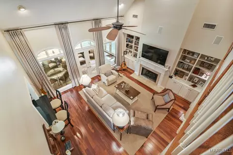 Living - 7149 Pinecrest Dr, Montgomery, AL 36117 photo 7 of 7