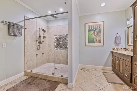 Bath - 7149 Pinecrest Dr, Montgomery, AL 36117 photo 2 of 8