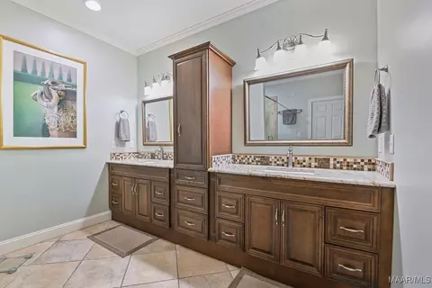 Bath - 7149 Pinecrest Dr, Montgomery, AL 36117 photo 4 of 8