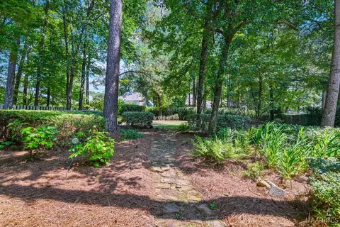 Exterior - 7149 Pinecrest Dr, Montgomery, AL 36117 photo 11 of 13