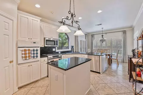 Kitchen - 7149 Pinecrest Dr, Montgomery, AL 36117 photo 1 of 10