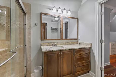 Bath - 7149 Pinecrest Dr, Montgomery, AL 36117 photo 7 of 8