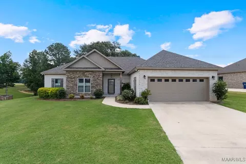 2118 Waterstone Dr, Deatsville, AL 36022