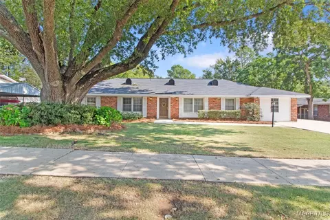 5743 Carriage Barn Ln, Montgomery, AL 36116