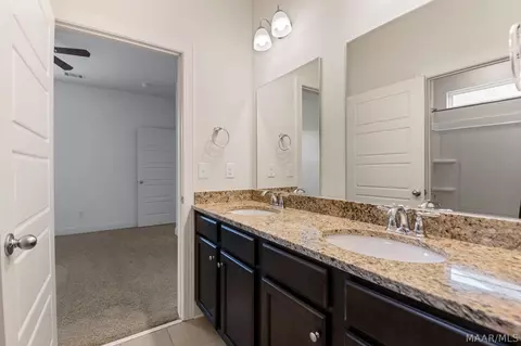 Entry Way - 5531 Stapleton Dr, Montgomery, AL 36116 photo 3 of 4