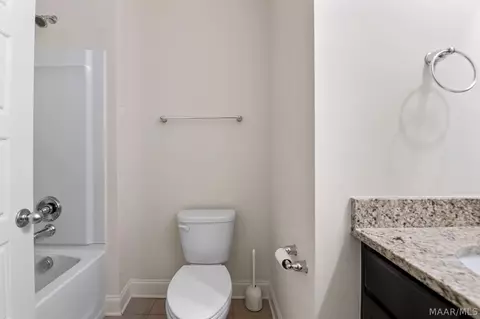 Bath - 5531 Stapleton Dr, Montgomery, AL 36116 photo 1 of 5