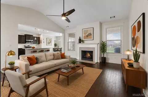 Living - 5531 Stapleton Dr, Montgomery, AL 36116 photo 1 of 3