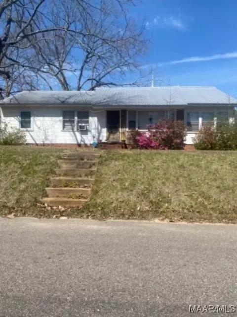 111 Dunklin St, Greenville, AL 36037