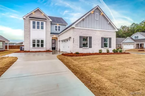 9395 Charley Ln, Montgomery, AL 36117