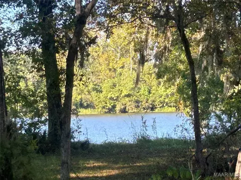 67 Shadow Creek Cir #6&7, Camden, AL 36726