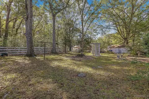 Exterior - 511 Claud Rd, Eclectic, AL 36024 photo 6 of 12