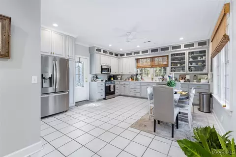 Kitchen - 511 Claud Rd, Eclectic, AL 36024 photo 4 of 4