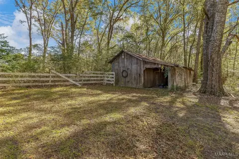 Exterior - 511 Claud Rd, Eclectic, AL 36024 photo 10 of 12