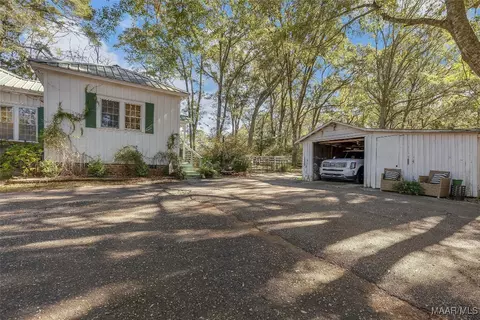Exterior - 511 Claud Rd, Eclectic, AL 36024 photo 9 of 12