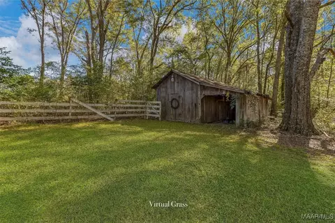 Exterior - 511 Claud Rd, Eclectic, AL 36024 photo 3 of 12