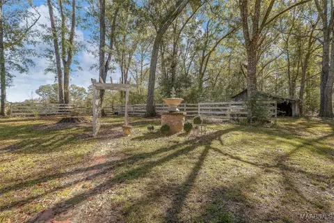 Exterior - 511 Claud Rd, Eclectic, AL 36024 photo 4 of 12