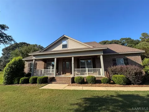310 Hunters Rdg, Tallassee, AL 36078
