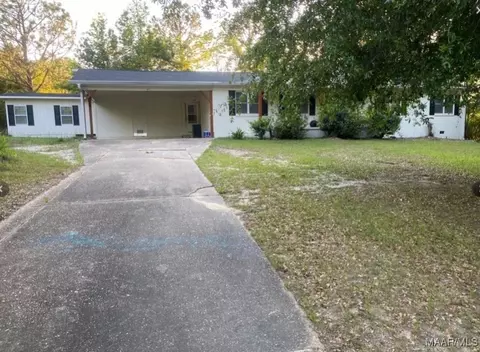 1907 Ashdale Rd, Tuskegee, AL 36083