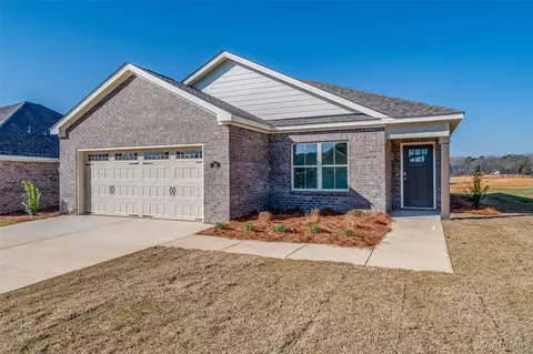 28 Coolidge Dr, Wetumpka, AL 36092