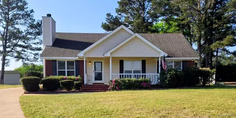 1715 Formosa Ct, Deatsville, AL 36022