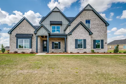 305 Hillston Dr, Wetumpka, AL 36093