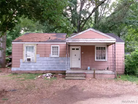 52 Pecan Dr, Selma, AL 36701