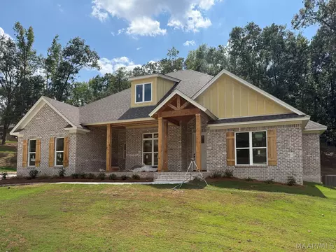 136 Birchwood Ln, Wetumpka, AL 36093