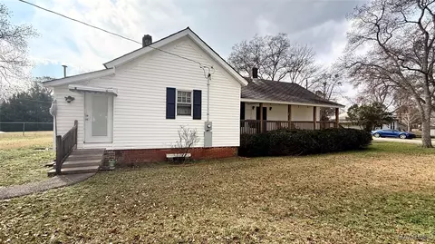 204 Ashurst Ave, Tallassee, AL 36078
