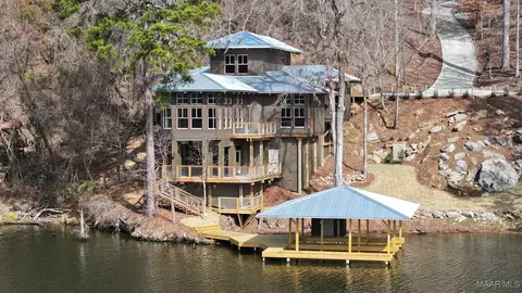 180 Grays Ferry Rd, Titus, AL 36080