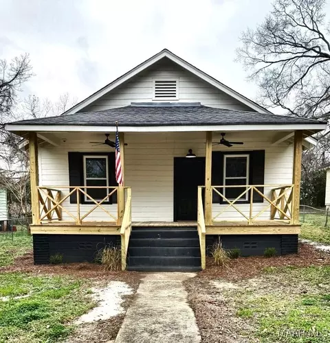 54 North St, Wetumpka, AL 36092