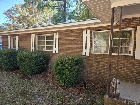 310 Dalley Dr, Selma, AL 36701