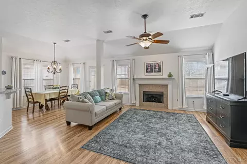 638 Glenmede Ln, Montgomery, AL 36117