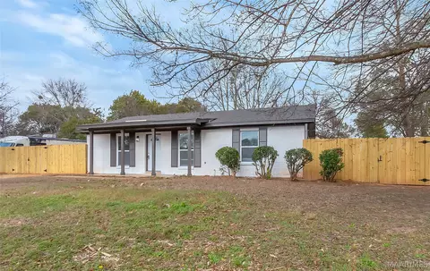 2824 Kingman Dr, Pike Road, AL 36064
