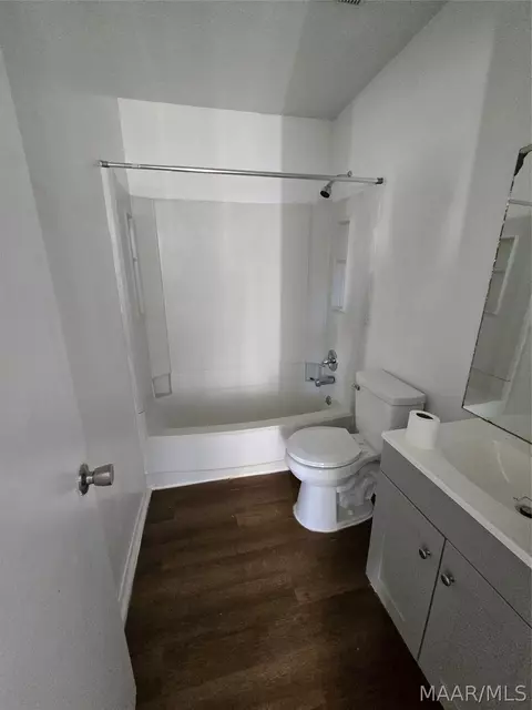 Bath - 1024 N Gap Loop, Montgomery, AL 36110 photo 3 of 3
