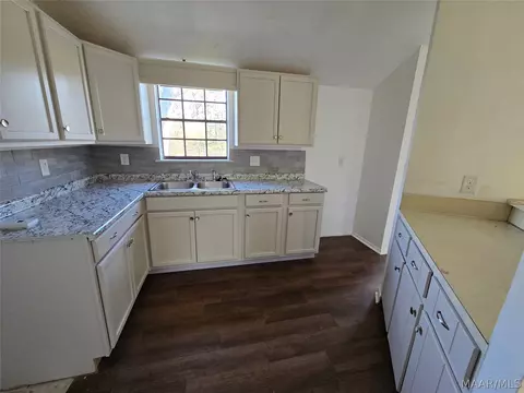 Kitchen - 1024 N Gap Loop, Montgomery, AL 36110 photo 2 of 2