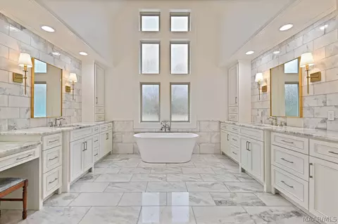 7544 Lakeridge Dr, Montgomery, AL 36117