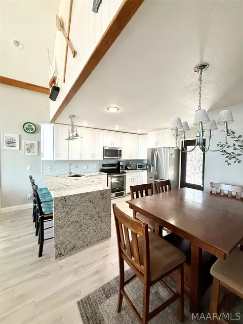 Kitchen - 320 Tulip Dr, Equality, AL 36026 photo 5 of 8