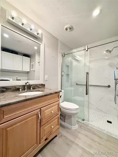 Bath - 320 Tulip Dr, Equality, AL 36026 photo 2 of 7