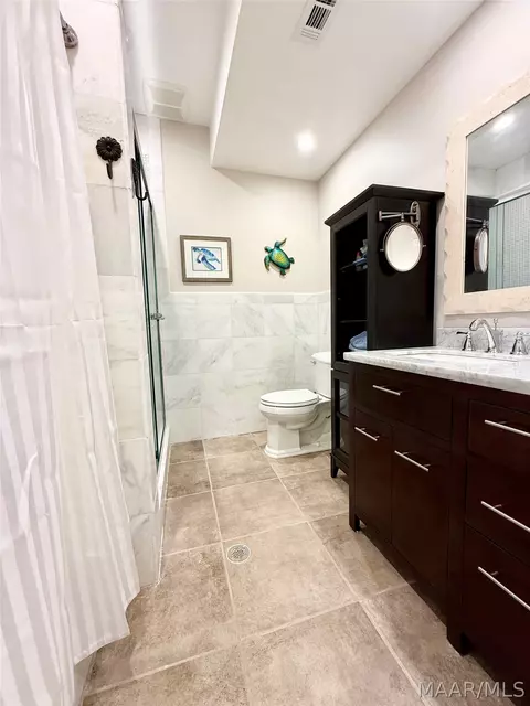 Bath - 320 Tulip Dr, Equality, AL 36026 photo 4 of 7