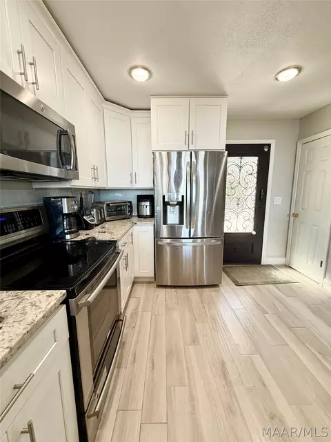 Kitchen - 320 Tulip Dr, Equality, AL 36026 photo 1 of 8