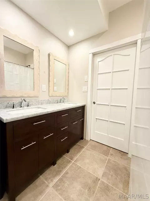 Bath - 320 Tulip Dr, Equality, AL 36026 photo 3 of 7