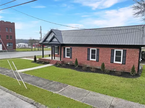 Exterior - 203 8th St, Clanton, AL 35045 photo 15 of 19
