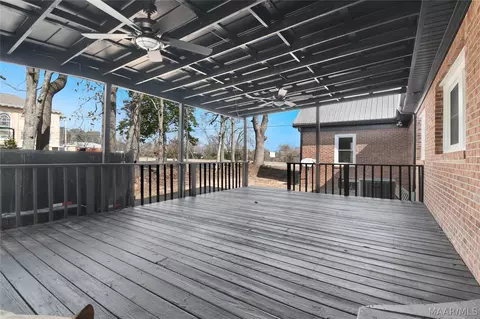 Exterior - 203 8th St, Clanton, AL 35045 photo 6 of 19