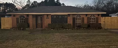 921 Oakbrook Dr, Montgomery, AL 36110