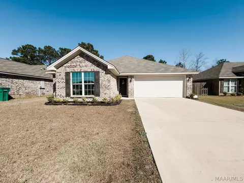 53 Nottingham Way, Elmore, AL 36025