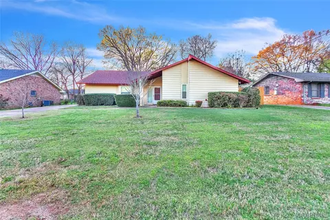 223 W Vanderbilt Loop, Montgomery, AL 36109