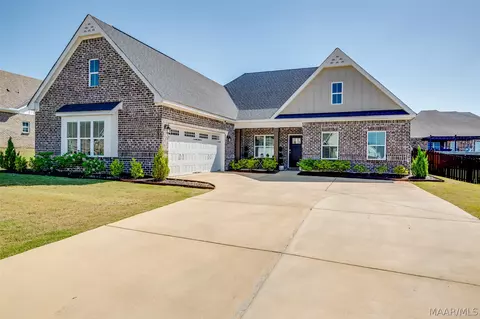 1286 Charleston Dr, Prattville, AL 36066