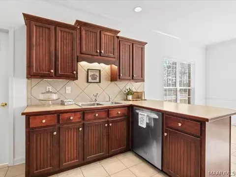 Kitchen - 20 Deer Trce, Clanton, AL 35045 photo 4 of 6
