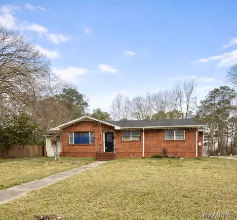 411 Howard Rd, Tuskegee, AL 36088