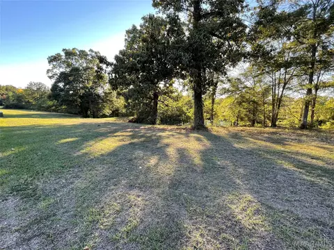 682 Covered Bridge Pkwy, Prattville, AL 36066